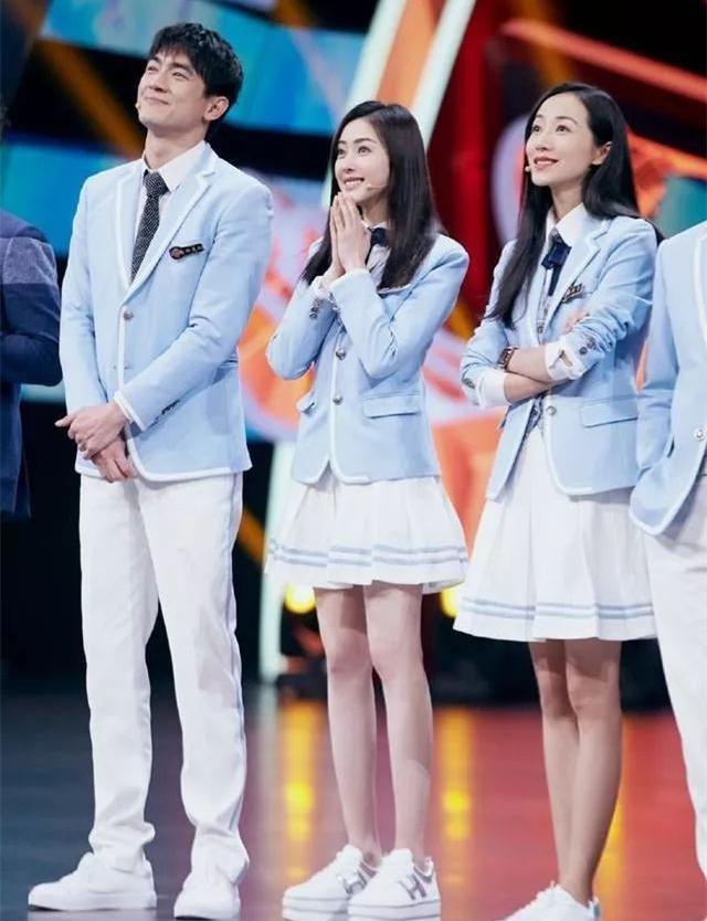 163身高的女明星_赵露思身高测量_明星真实身高