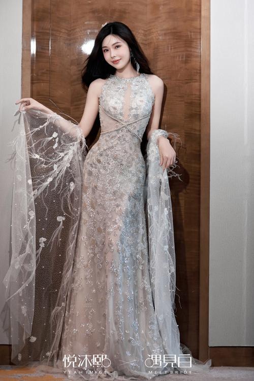 韩国丰满女明星_韩国明星隆胸_韩国女星隆胸的多吗