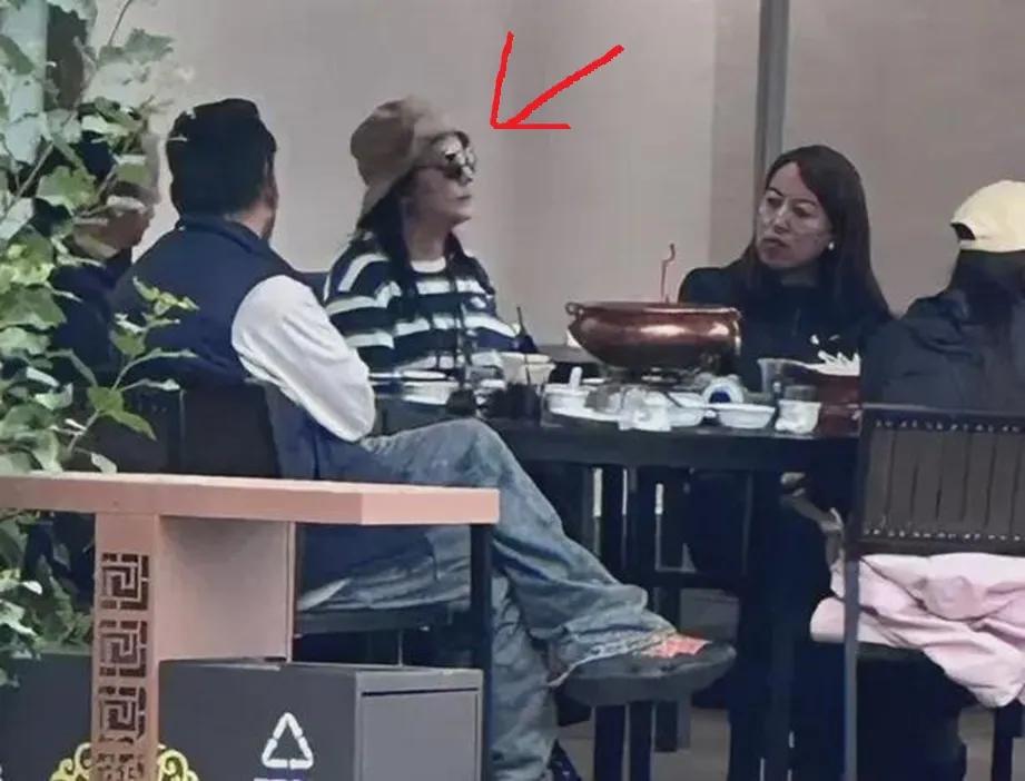 赵薇离婚声明时间线_赵薇复出社交网络更新时间_赵薇现在还在娱乐圈吗